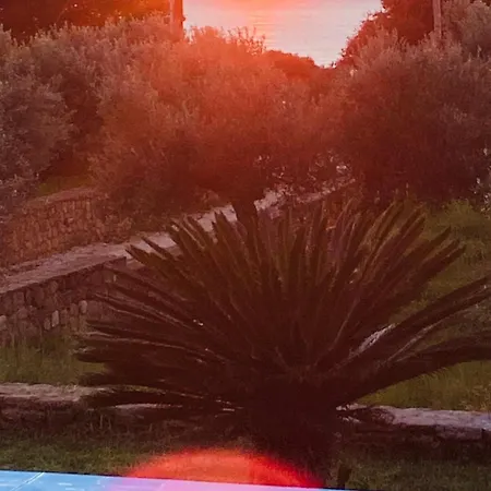 Christina, A Private Destination To Paradise * ليكسوري