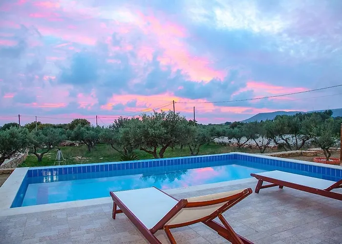 Christina, A Private Destination To Paradise Vilă